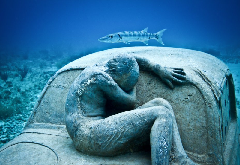 Illustration for article titled The Astonishing Treasures of Underwater Art Galleries